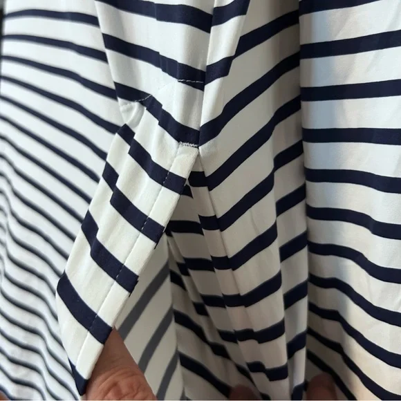 Lands’ End Women's Quarter Zip Long Sleeve Rash Guard Cover-up UPF 50 | L 14-16 - Picture 13 of 16